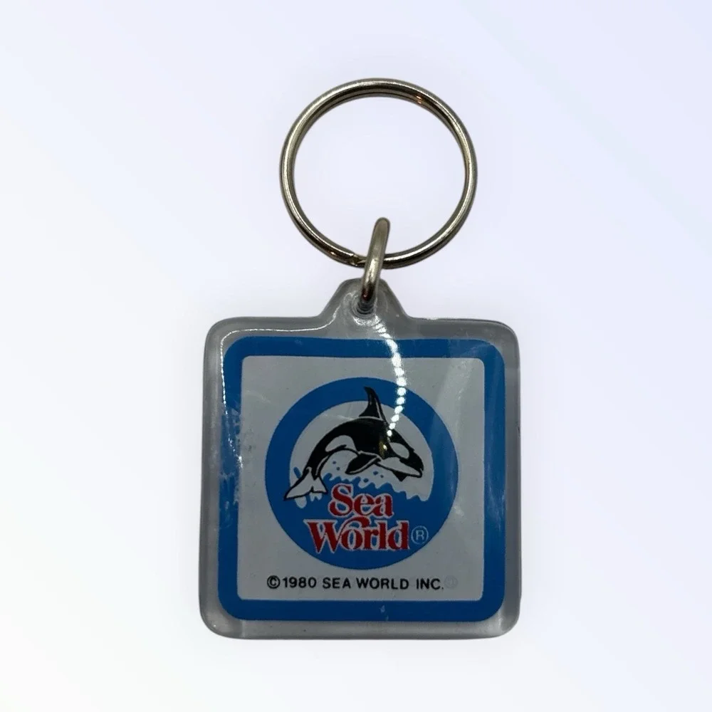 Vintage Seaworld Shamu Keychain 1980 Aquarium Orca Whale Souvenir Keyring
